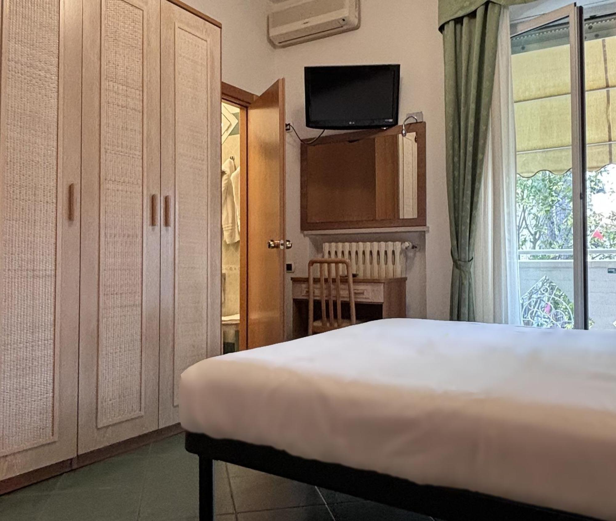 Pinetina Mare Baby Family Hotel Pinarella Esterno foto