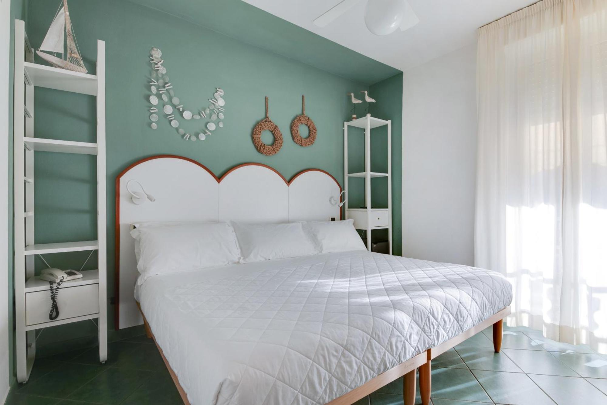 Pinetina Mare Baby Family Hotel Pinarella Esterno foto