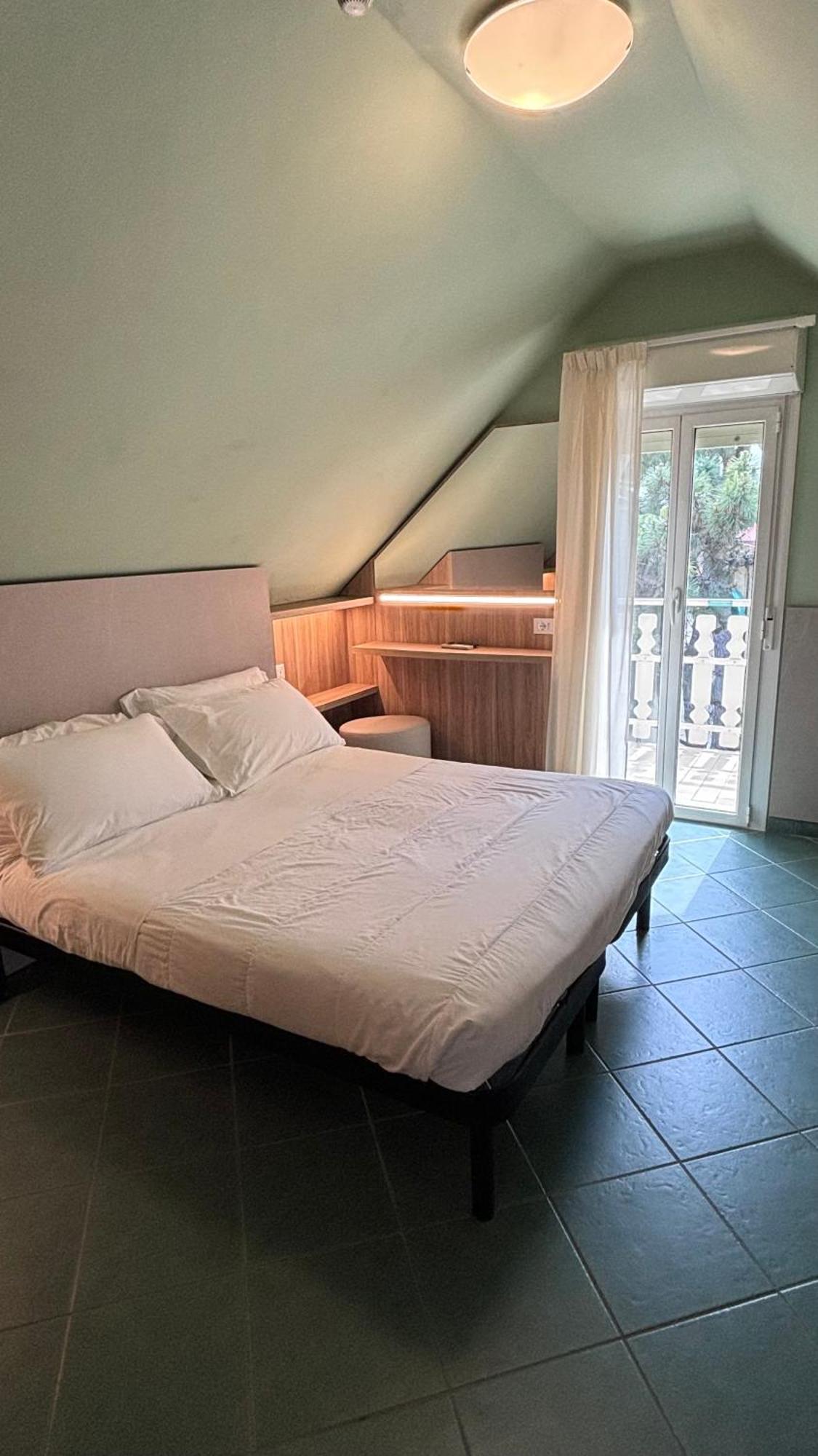 Pinetina Mare Baby Family Hotel Pinarella Esterno foto