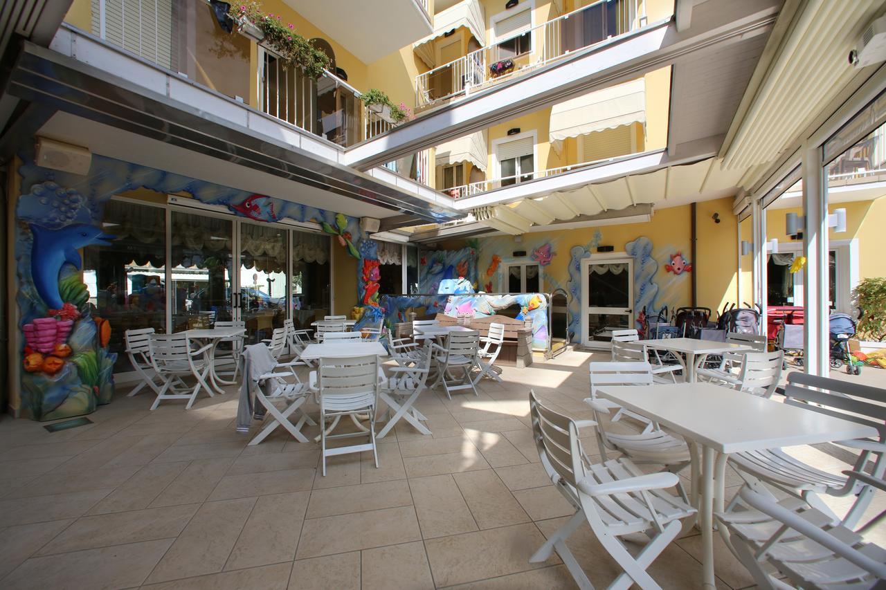 Pinetina Mare Baby Family Hotel Pinarella Esterno foto