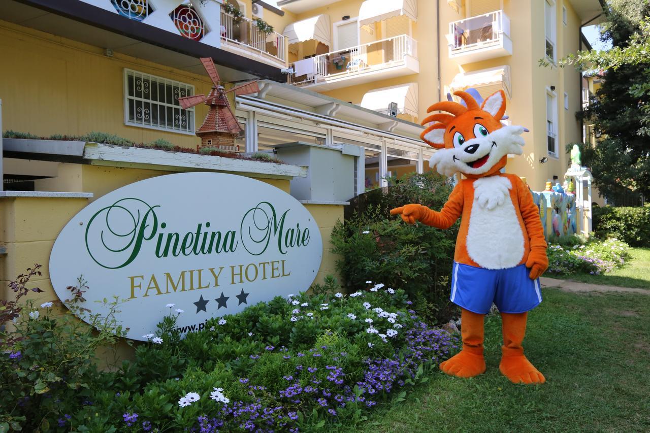 Pinetina Mare Baby Family Hotel Pinarella Esterno foto